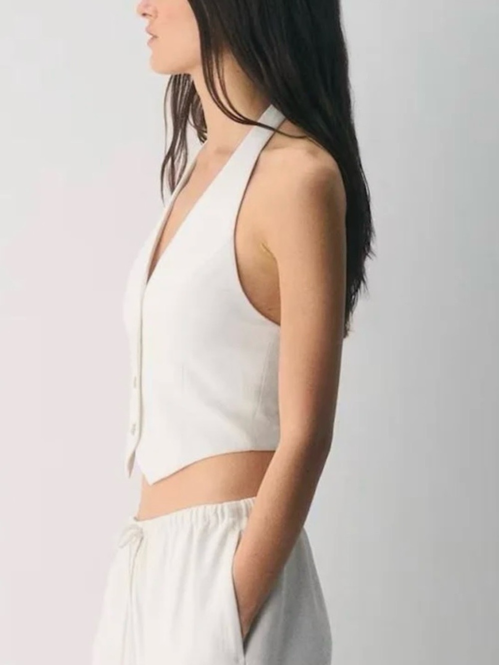 Aritzia Vito Vest in Birch White - size 8 - Picture 4 of 11